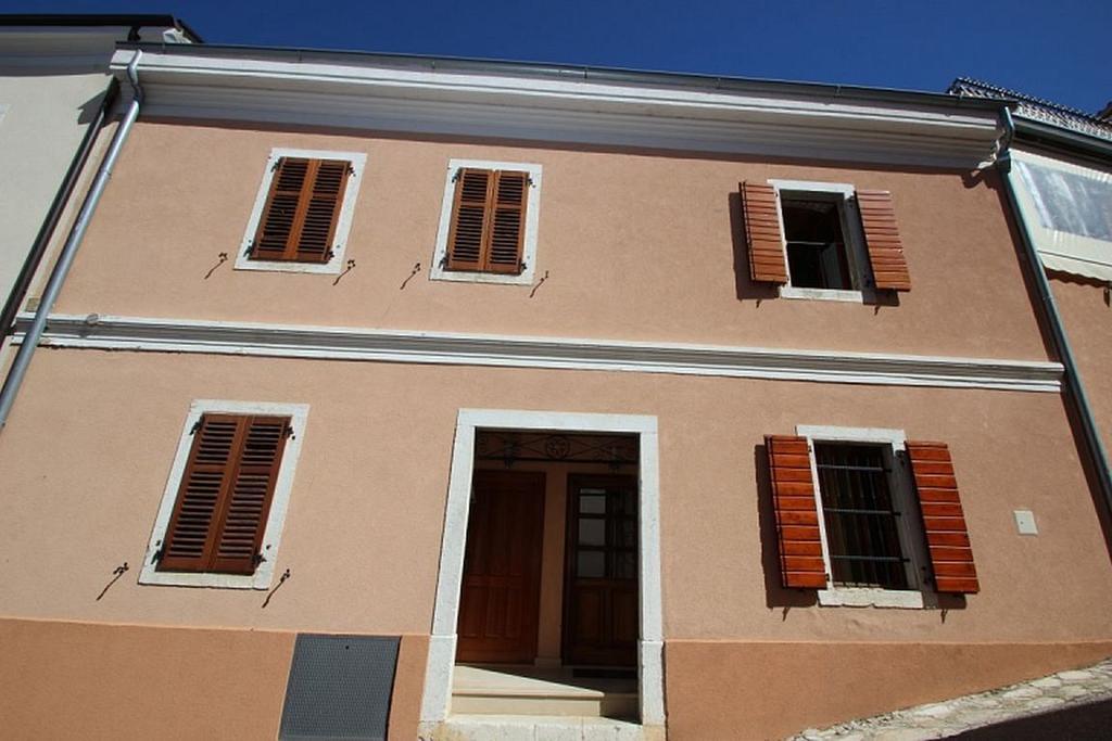Papilon Apartment